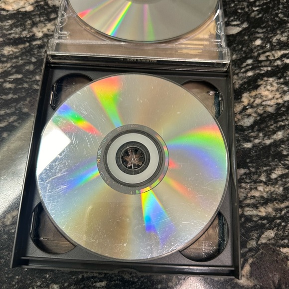 Baldur's Gate 2 Shadows of Amn  Game PC CD-ROM  2000 4 Discs - Picture 8 of 8